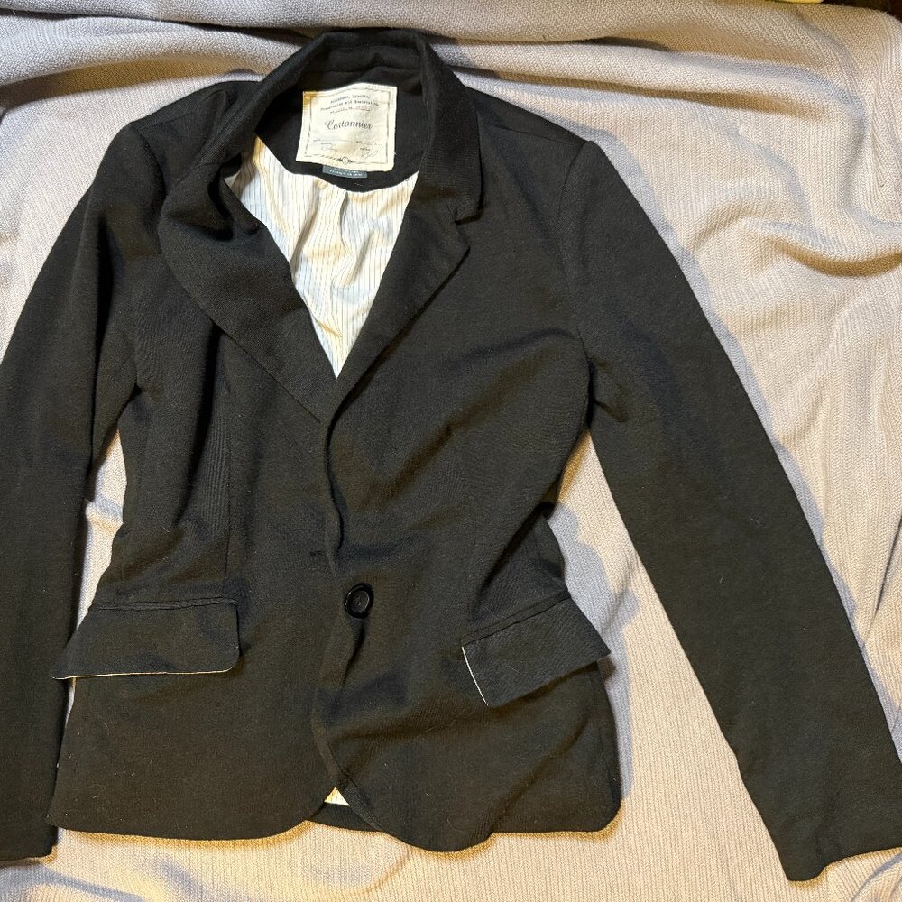 Cartonnier blazer, size small black, pin stripe lining